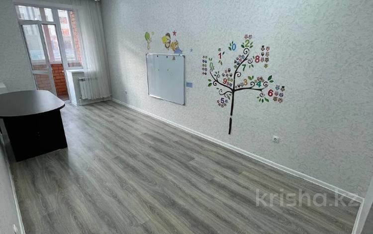 2-бөлмелі пәтер · 55 м² · 1/6 қабат, Микрорайон Береке 50, бағасы: 24.5 млн ₸ в Костанае — фото 7