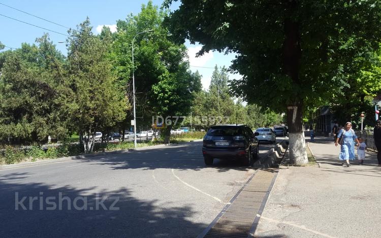 3-комнатная квартира · 63 м² · 1/5 этаж, Айбергенова 7 — Рядом с площадью Аль-Фараби за 31 млн 〒 в Шымкенте, Аль-Фарабийский р-н — фото 2