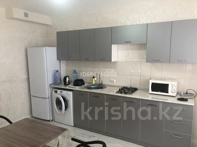 2-комнатная квартира, 57 м², 1/6 этаж помесячно, мкр Нурсая 55 за 160 000 〒 в Атырау, мкр Нурсая