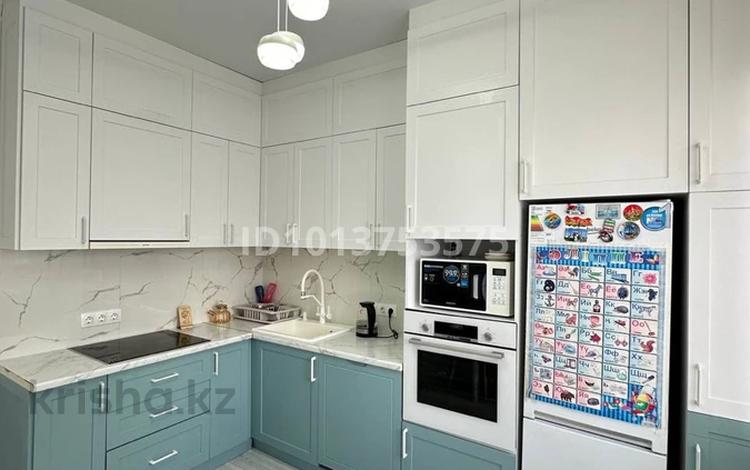 3-комнатная квартира · 82.1 м² · 10/10 этаж, Е-435 4 за 46.9 млн ₸ в Астане, Есильский р-н — фото 2