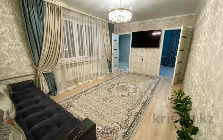 3-комнатная квартира, 60 м² помесячно, Самал 18 за 140 000 〒 в Талдыкоргане, мкр Самал — фото 2