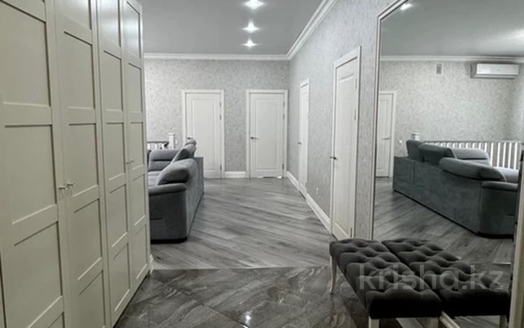 Отдельный дом · 5 комнат · 271 м², мкр Азаулы за 150 млн ₸ в Уральске — фото 2