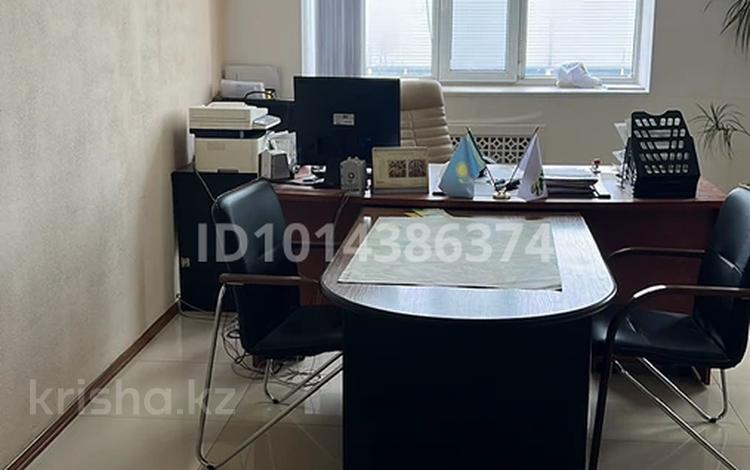 Кабинеты и рабочие места · 35 м² за 120 000 ₸ в Астане, Сарыарка р-н — фото 2