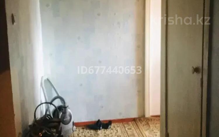 2-бөлмелі пәтер · 56 м² · 3/5 қабат, 8 мкр 29 — Санырак батыр, бағасы: 20 млн ₸ в Таразе — фото 2