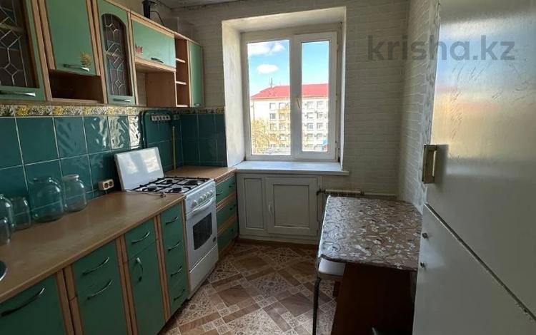 3-бөлмелі пәтер · 60 м² · 5/5 қабат, Абая 153, бағасы: 22 млн ₸ в Костанае — фото 2