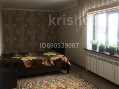 Жеке үй • 4 бөлмелер • 156 м² • 9 сот., Восток, бағасы: 26 млн 〒 в Актобе, мкр Акжар