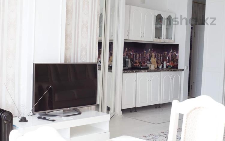 3-бөлмелі пәтер · 90 м² · 15/25 қабат, мкр 11 112 — Керуен Сити, бағасы: 30 000 ₸ в Актобе — фото 2