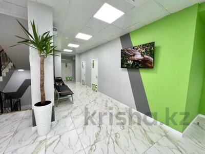Свободное назначение, офисы, магазины и бутики, склады, общепит, салоны красоты, бани, гостиницы и зоны отдыха, медцентры и аптеки, образование, развлечения · 760 м² за 400 млн 〒 в Астане, Алматы р-н