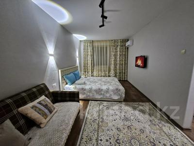 1-бөлмелі пәтер · 35 м² · 5/9 қабат, мкр Строитель 34 — Напротив гипермаркета Алтындар, бағасы: 8 000 ₸ в Уральске