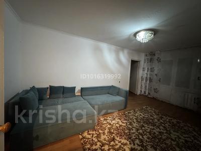 2-комнатная квартира · 49 м², мкр Аксай-1 20 за 240 000 ₸ в Алматы, Ауэзовский р-н
