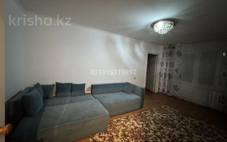2-комнатная квартира · 49 м², мкр Аксай-1 20 за 240 000 ₸ в Алматы, Ауэзовский р-н — фото 2