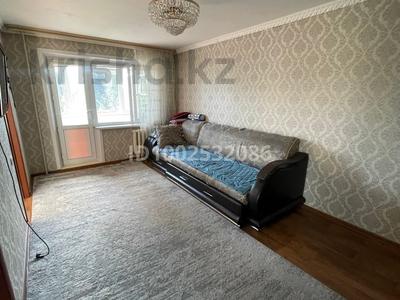 4-комнатная квартира · 62 м² · 4/5 этаж, Майкудук, 17-шағынаудан 50 за 15.5 млн 〒 в Караганде, Алихана Бокейханова р-н