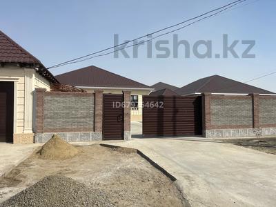 Отдельный дом · 5 комнат · 255 м² · 8.6 сот., мкр Самал-2 44 — улица Бисен Саппаев за 120 млн ₸ в Атырау