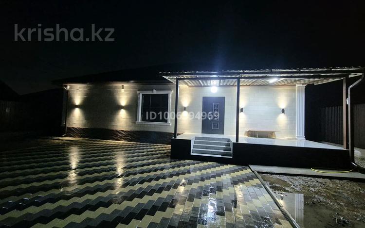 Отдельный дом · 6 комнат · 210 м² · 5 сот., Тәуелсіздік 800/196 — Школа за 59 млн 〒 в Кемертогане — фото 2