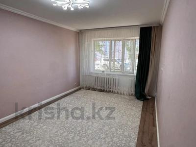3-комнатная квартира · 61.7 м² · 1/5 этаж, Алии Молдагуловой за 17.5 млн ₸ в Уральске