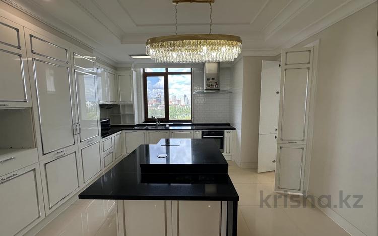 5-комнатная квартира · 245 м² · 5/25 этаж, Кошкарбаева 8 за 179.9 млн ₸ в Астане, Сарайшык р-н — фото 2