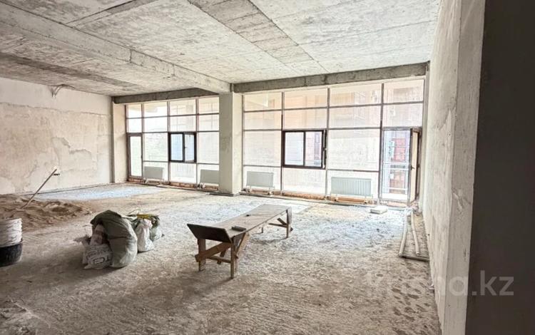 3-бөлмелі пәтер · 167.2 м² · 3/7 қабат, мкр Горный Гигант, Жамакаева, бағасы: 120 млн ₸ в Алматы, Медеуский р-н — фото 2