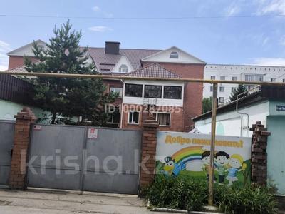 Свободное назначение, офисы, фитнес и спорт, кабинеты и рабочие места · 840 м² за 1.7 млн 〒 в Костанае