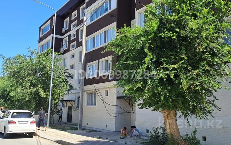 3-комнатная квартира · 65.1 м² · 4/5 этаж, 1-мкр 25 за 15 млн 〒 в Кульсары — фото 2