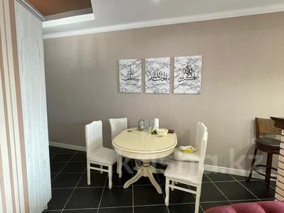 2-комнатная квартира · 65 м² · 10/12 этаж, мкр 5, Молдагуловой 3 за 25.5 млн ₸ в Актобе