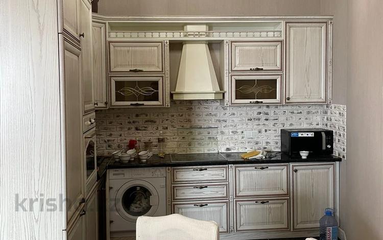 2-комнатная квартира · 65 м² · 10/12 этаж, мкр 5, Молдагуловой 3 за 24 млн ₸ в Актобе — фото 8