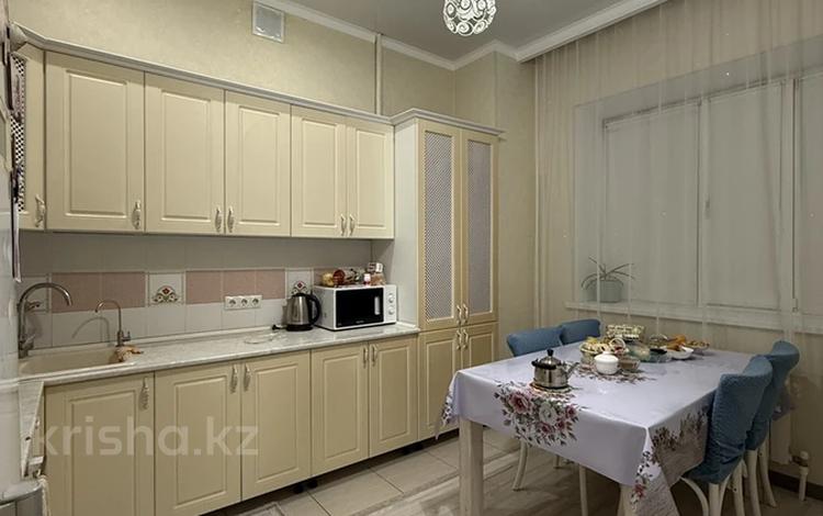 3-бөлмелі пәтер · 85 м² · 1/5 қабат, мкр. Алтын орда, ​Батыс 2 микрорайон 5д, бағасы: 32.5 млн ₸ в Актобе — фото 12