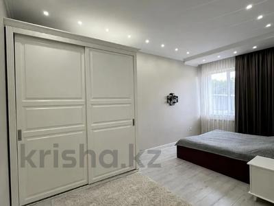4-комнатная квартира · 132 м² · 2/6 этаж, Есенберлина 155 за 105 млн ₸ в Алматы, Медеуский р-н