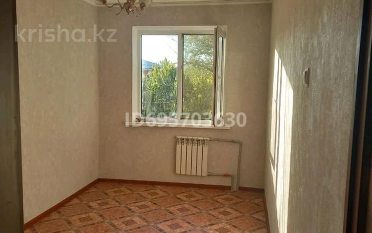 2-комнатная квартира · 42 м² · 5/5 этаж, Акбулак 22 — Возле торговыйц ентр за 11 млн 〒 в Таразе — фото 2