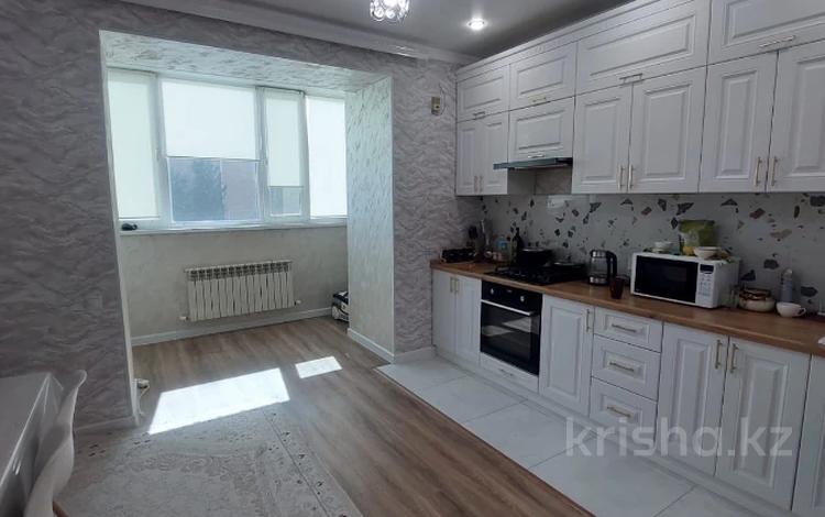 2-бөлмелі пәтер · 95 м² · 2/5 қабат, Жаңа қала, Тауелсиздик, бағасы: 36.5 млн ₸ в Актобе, Новый город — фото 2