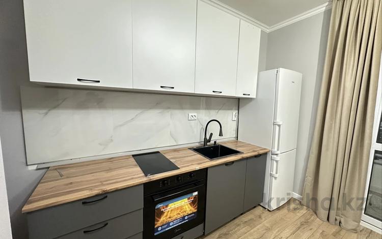 2-комнатная квартира · 65 м² · 13/20 этаж, Жумекен Нажимеденов 19 за 250 000 ₸ в Астане, Сарайшык р-н — фото 4