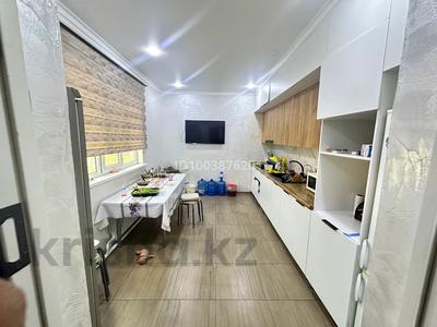 Отдельный дом · 5 комнат · 180 м² · 10 сот., мкр Кокарна, 1 6 за 28 млн ₸ в Атырау