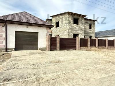 Жеке үй · 6 бөлме · 320 м² · 8 жүзд., Самал ш/а., 1проезд, бағасы: 50 млн ₸ в Атырау, мкр Самал