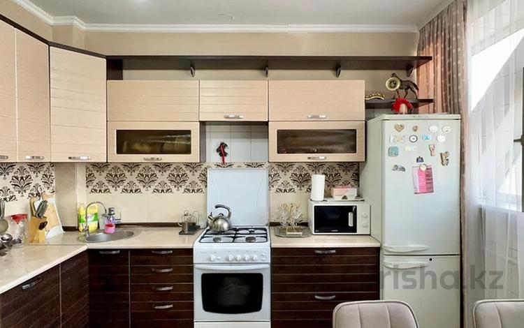 3-комнатная квартира · 75 м² · 8/9 этаж, мкр Аксай-2 52 — Саина - Толе Би за 45 млн 〒 в Алматы, Ауэзовский р-н — фото 2