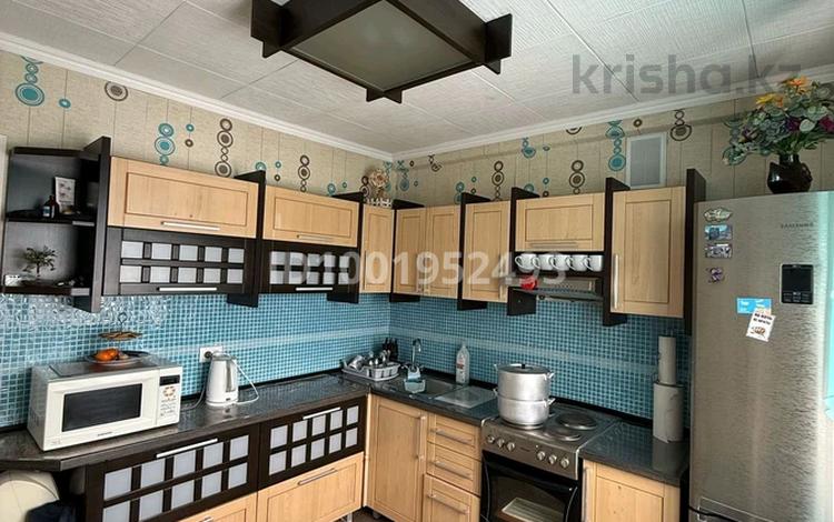 3-бөлмелі пәтер · 69.5 м² · 5/6 қабат, Пр. Сатпаева 13/4, бағасы: 28 млн ₸ в Усть-Каменогорске — фото 2