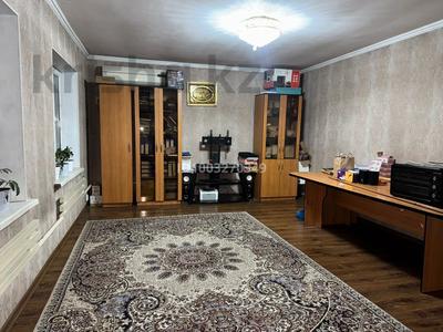 Жеке үй · 6 бөлме · 140 м² · 6 сот., Парасат(8-қиылыс) 15 — Мектепке жақын, бағасы: 17 млн 〒 в Шубарсу