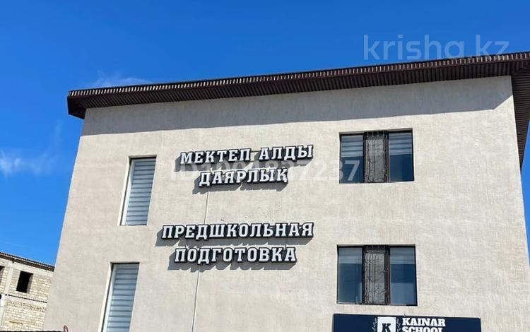Свободное назначение, офисы, магазины и бутики, общепит, салоны красоты, образование, кабинеты и рабочие места · 135 м² за 800 000 〒 в Атырау, мкр Самал — фото 2