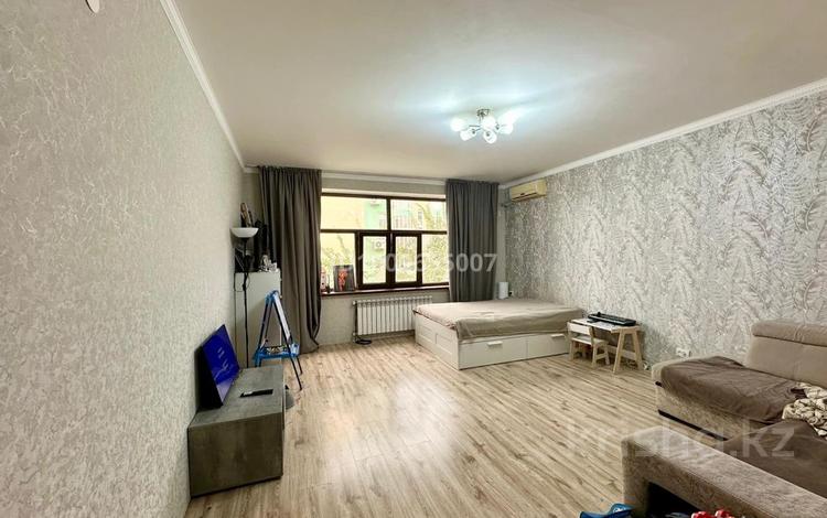 1-бөлмелі пәтер · 62.4 м² · 3/5 қабат, 3-й мкр 20А, бағасы: 13.9 млн ₸ в Актау — фото 2