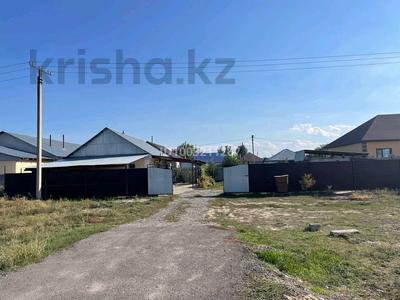 Отдельный дом · 3 комнаты · 100 м² · 5 сот., Алимжанова 89 — Сырттанова магазин екиаша за 20 млн 〒 в Талдыкоргане