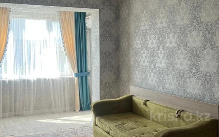 3-комнатная квартира · 70 м² · 4/5 этаж, 13-й мкр 26 за 19.5 млн ₸ в Актау — фото 2