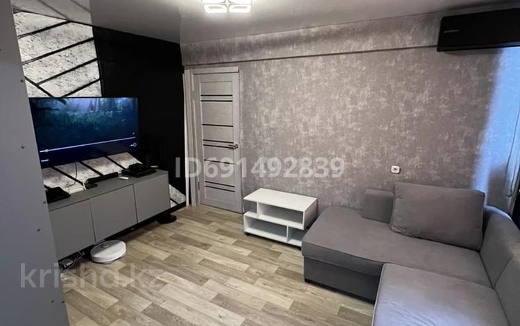 2-комнатная квартира, 40 м², 1/5 этаж, Льва Толстого 11