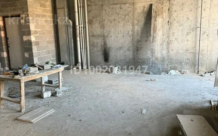 3-бөлмелі пәтер · 112 м² · 4/9 қабат, 28-й мкр 49 — Рядом находится школа, детсад, Абди через дорогу,,частная школа Сункар, бағасы: 35 млн ₸ в Актау — фото 2