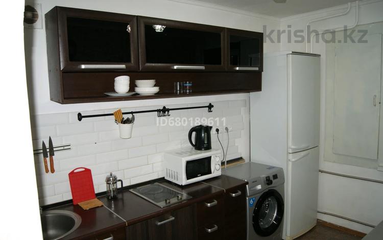1-комнатная квартира · 40 м² · 1 этаж, Ауэзова-Кайсенова 78/1 за 5 000 ₸ в Усть-Каменогорске, Ульбинский — фото 2