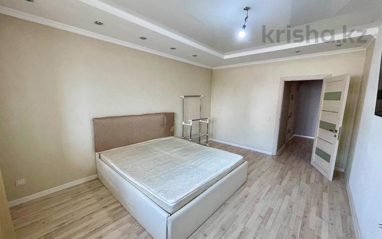 3-комнатная квартира · 120 м² · 8/10 этаж, Байтурсынова 19 за 380 000 ₸ в Астане, Сарайшык р-н — фото 10