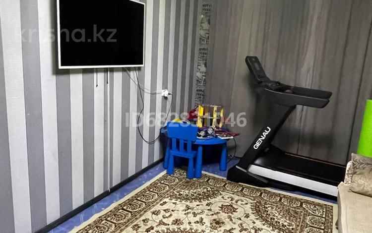 2-комнатная квартира · 49 м² · 6/9 этаж, 8 мкр — Магазин Орбита за 12 млн ₸ в Темиртау — фото 2