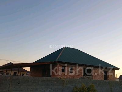 Отдельный дом · 4 комнаты · 120 м² · 10 сот., 7 38 — При заезде в город возли Мечети за 20 млн ₸ в Талдыкоргане, село Ынтымак