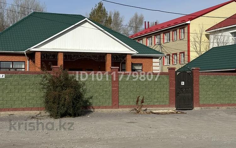 Отдельный дом · 7 комнат · 240 м² · 18 сот., Сарайшык 8 Б — Детсад «Айналайн»/ ост. Райгаз за 70 млн ₸ в Актобе, жилой массив Заречный-4 — фото 2