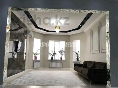 Продажа домов и дачи в Атырауской обл.: Отдельный дом · 6 комнат · 270 м² · 9 сот., мкр Самал, Берик Коркытова 36 за 80 млн 〒 Отдельный дом · 6 комнат · 270 м² · 9 сот., мкр Самал, Берик Коркытова 36 за 80 млн 〒 в Атырау