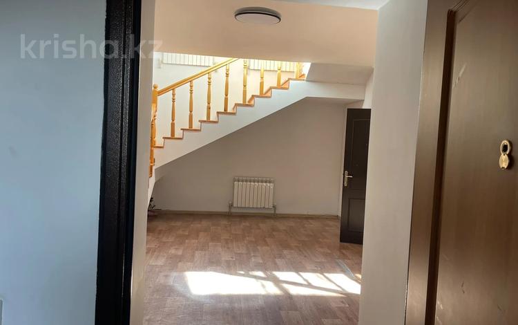 Жеке үй · 5 бөлме · 294 м² · 10 жүзд., мкр Шубар, Ондасынова 36, бағасы: 2.6 млн ₸ в Астане, Есильский р-н — фото 2
