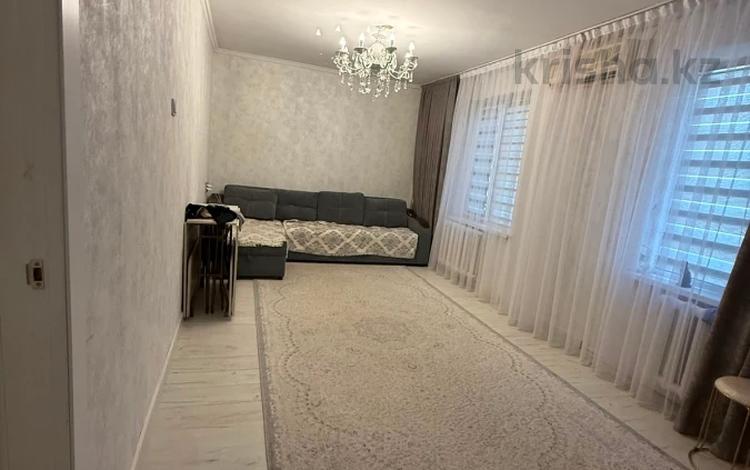 3-бөлмелі пәтер · 60 м² · 4/4 қабат, №10 ш/а. — №1 Гимназия - Шаляпина, бағасы: 36 млн ₸ в Алматы, Ауэзовский р-н — фото 3
