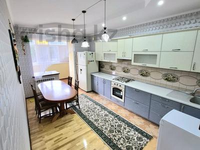 2-бөлмелі пәтер · 73.8 м² · 1/5 қабат, Жеңіс ш/а 30 — 6 микрорайон, бағасы: 27.5 млн ₸ в Уральске, мкр Женис